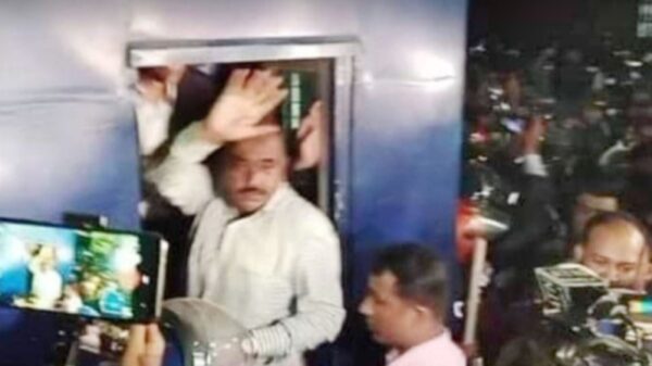 ঢাকায় আটক কুমিল্লার বিএনপি নেতা মোস্তাক মিয়া