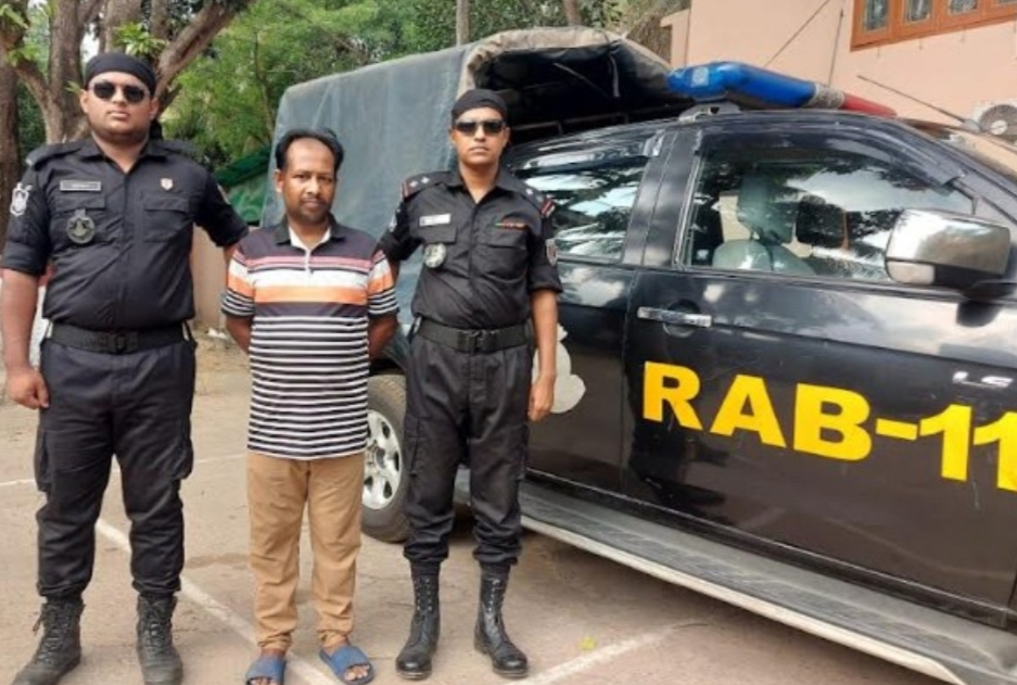 কুমিল্লায় গাঁজাসহ মাদক ব্যবসায়ী গ্রেফতার