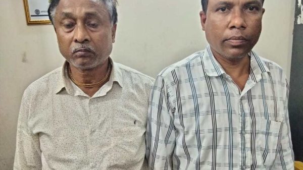 চৌদ্দগ্রামে এসএসসি পরীক্ষার্থীকে নকল সরবরাহের অভিযোগে ২ শিক্ষক আটক