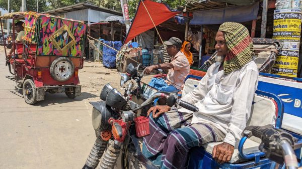 মুরাদনগরে তাপপ্রবাহ : জনজীবনে চরম দুর্ভোগ ও স্বাস্থ্য ঝুঁকি
