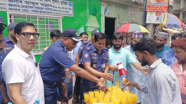কুমিল্লার প্রশংসনীয় পুলিশ : তাপমাত্রা ও মানবিকতার মিলনমেলা