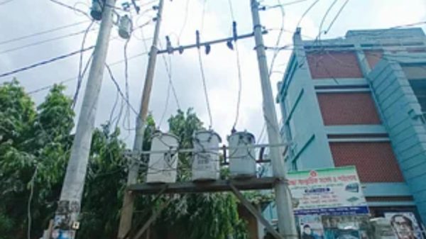 কুমিল্লা পল্লী বিদ্যুৎ সমিতি-১-এর ১৫৬ জন কর্মকর্তা-কর্মচারীর বিরুদ্ধে মামলা