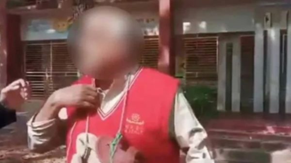 চৌদ্দগ্রামে লাঞ্ছিত মুক্তিযোদ্ধা, হত্যা ও চাঁদাবাজিসহ একাধিক মামলার আসামী