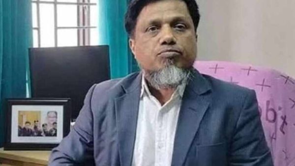 কুমিল্লা বিশ্ববিদ্যালয়ের ডেপুটি রেজিস্ট্রার মোহাম্মদ জাকির হোসেন গ্রেফতার