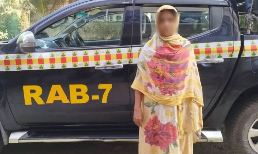 ফেনীতে ১১ লাখ টাকার ইয়াবাসহ রোহিঙ্গা নারী আটক