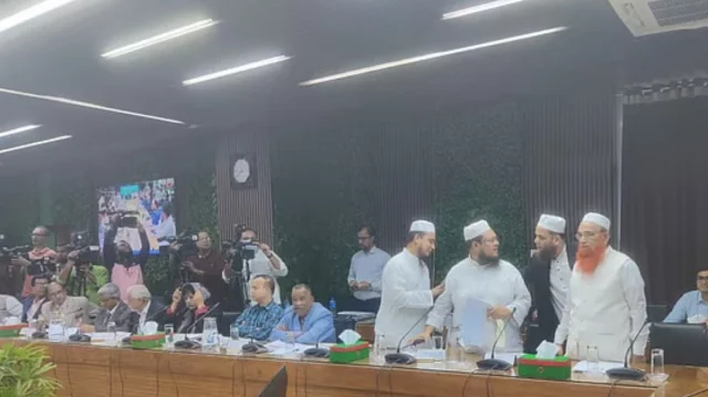 ইসির সংলাপে ইসলামী ঐক্যজোটে ভাঙন একাংশকে বের করে দিল কমিশন