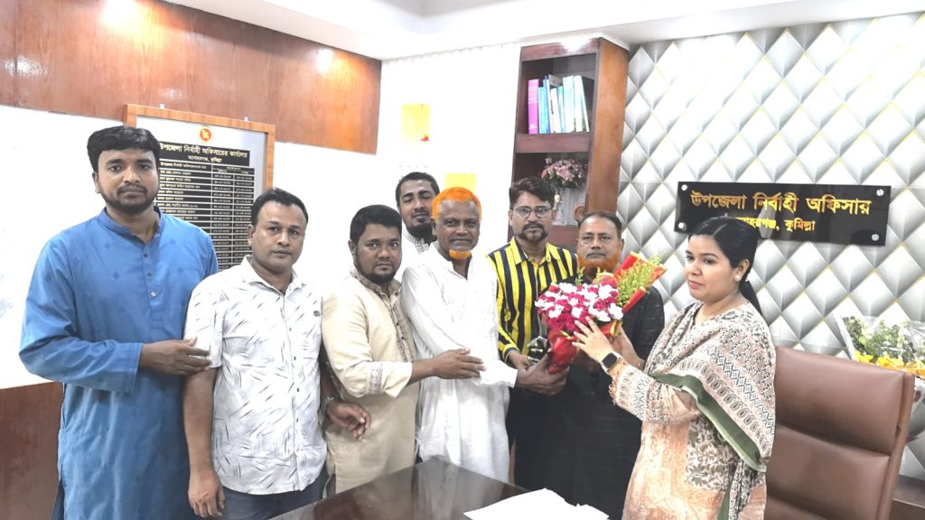 মনোহরগঞ্জ ইউএনও’র সঙ্গে উন্নয়ন ফোরামের প্রতিনিধিদলের সৌজন্য সাক্ষা