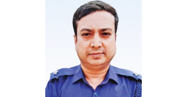 নববধূকে সংঘবদ্ধ ধ*র্ষ*ণ, গোসল করায় মামলা নেননি ওসি!